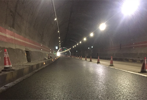 達陜高速公路池家河、清溝灣隧道黑化處治工程正式開工