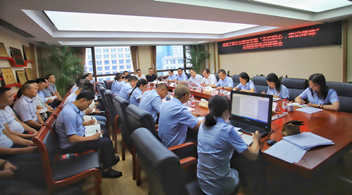 路面分公司支部召開“不忘初心，牢記使命”主題教育動(dòng)員部署會(huì)
