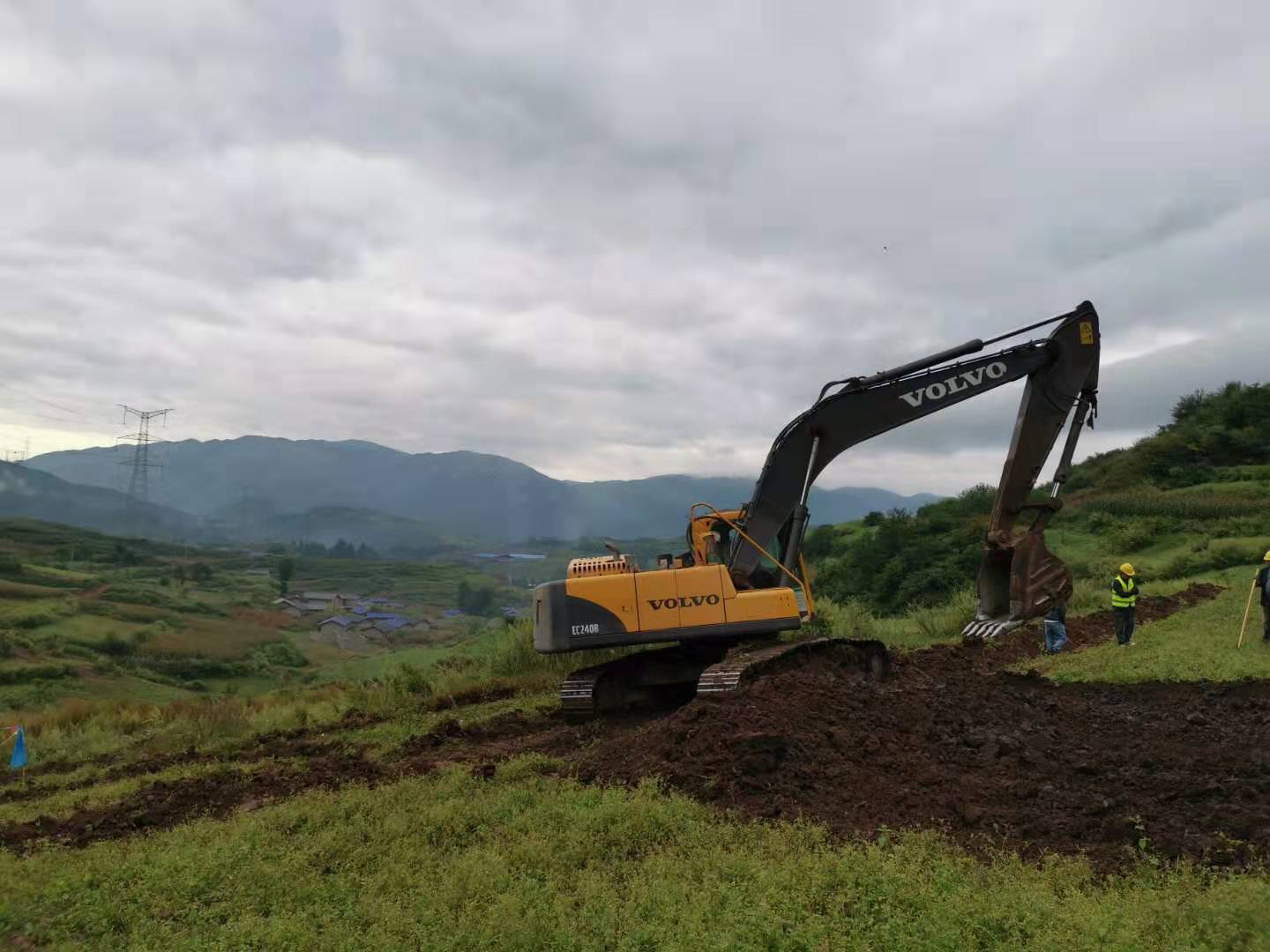 樂(lè)西項(xiàng)目谷曲隧道臨建施工正式啟動(dòng)