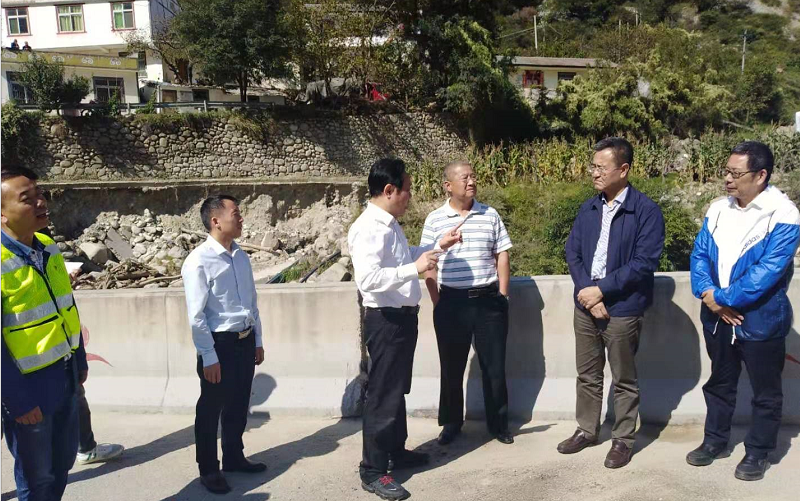 集團(tuán)公司黨委副書記、副董事長、總經(jīng)理馮文生赴都汶高速“8.20”泥石流災(zāi)害應(yīng)急搶險(xiǎn)工程調(diào)研指導(dǎo)工作