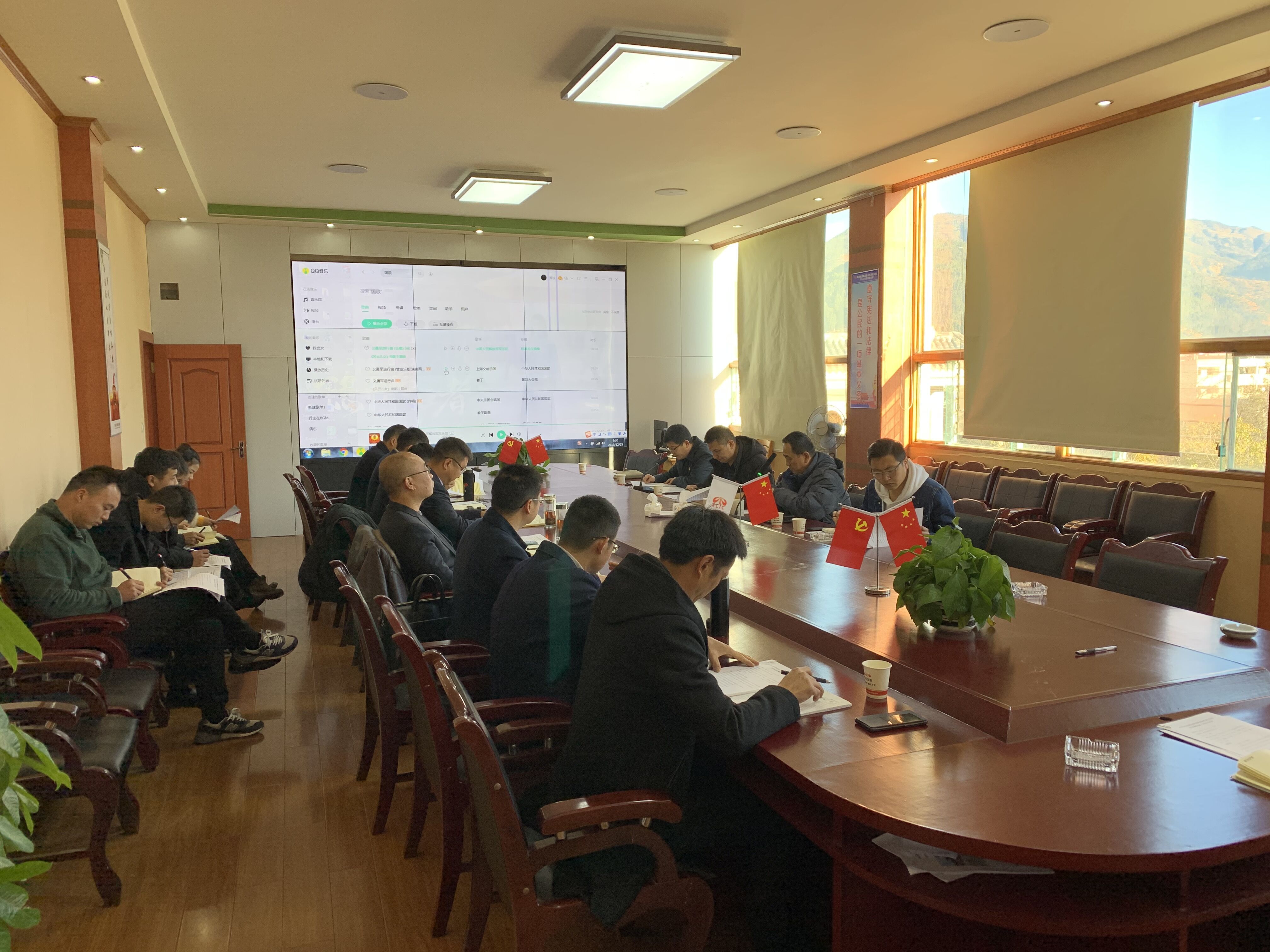 夯實(shí)基層黨建工作，筑牢廉潔思想防線——橋隧分公司黨支部深入項(xiàng)目一線開展黨建工作學(xué)習(xí)活動