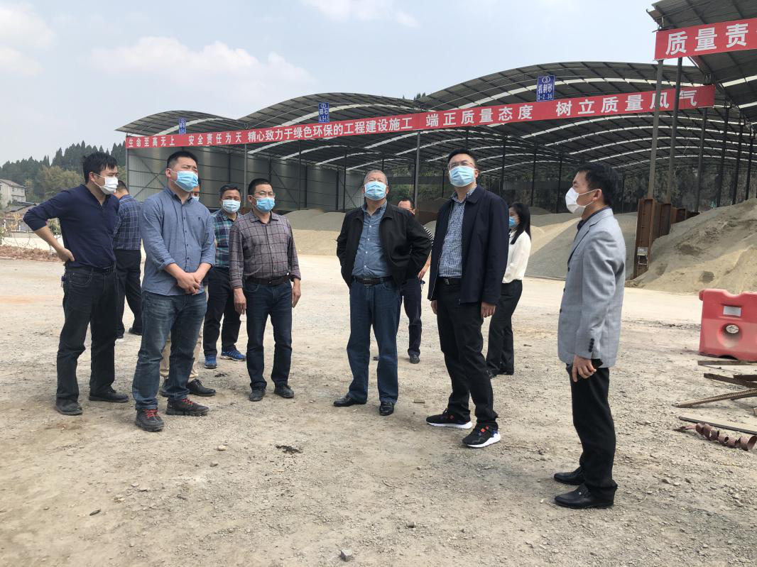 集團(tuán)公司副總經(jīng)理張志英一行前往 成資渝TJ7項(xiàng)目路面分部開展質(zhì)安督導(dǎo)工作