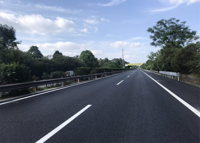 8、G5京昆高速綿廣段路面中修工程.jpg