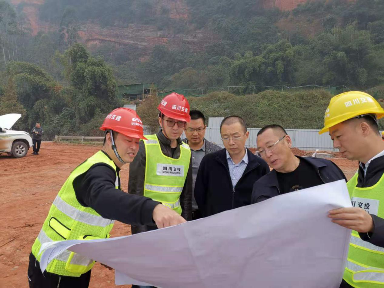 公司犍為岷江干流采砂項(xiàng)目為成樂(lè)擴(kuò)容項(xiàng)目建設(shè)提供材料保障