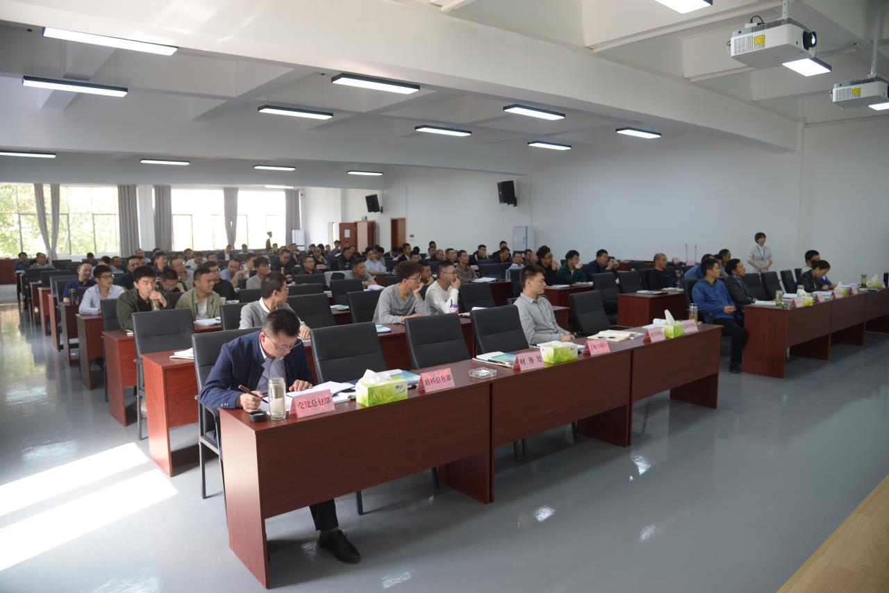 充電學(xué)習(xí)！沿江高速項(xiàng)目開展2021年公路工程橋隧安全生產(chǎn)工作專題培訓(xùn)