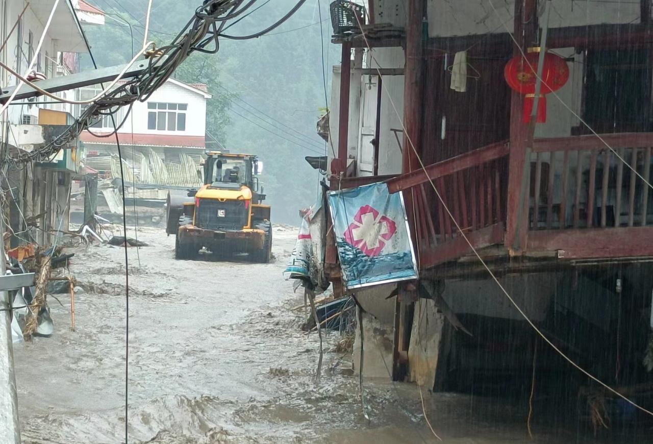 平武縣暴雨山洪，交建集團(tuán)緊急搶通生命通道